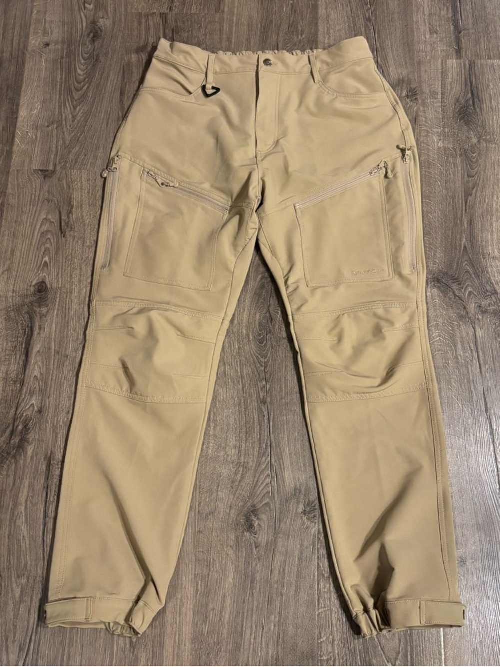 BAERSkin Tactical Utility Cargo Pants in Tan Men’s size Large